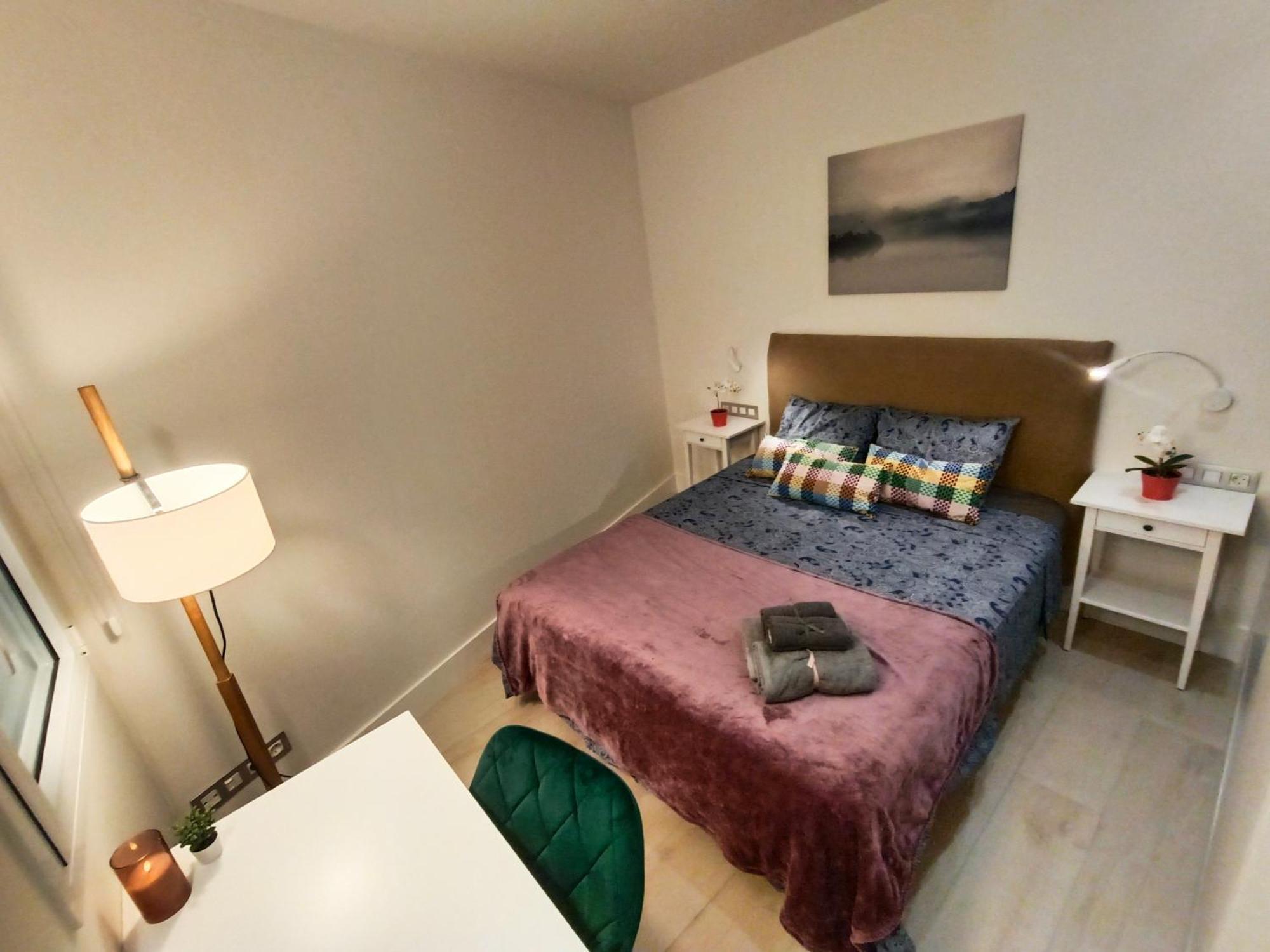 Oasis Rooms Barcelona - By Ronda Universidad Bagian luar foto